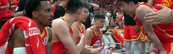 hth sports-G4出现名场面！王博亲自为他递水，楼明为他鼓掌：获胜的最大奇兵|林秉圣|孙铭徽|布朗|上海队|上海男篮_新浪体育_新浪新闻
