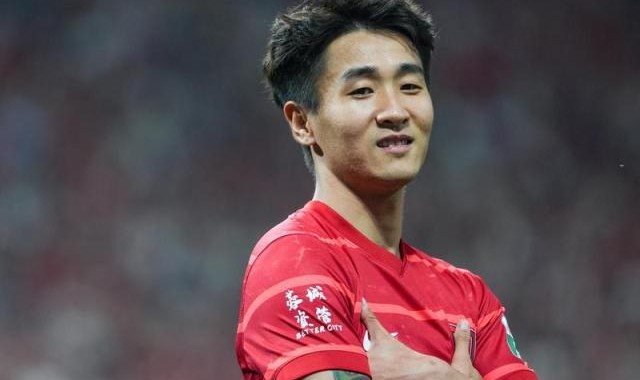 【官宣】韦世豪与成都蓉城续约 继续身披7号战袍