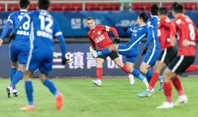 hth sports-【中超】埃里克传射邓涵文乌龙 三镇2比3遭亚泰绝杀